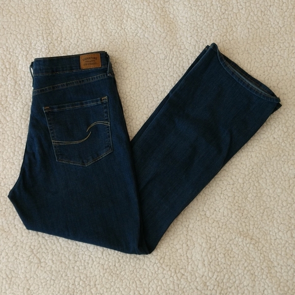 Signature by Levi Strauss Denim - Signature by Levi Strauss Mid Rise Boot Cut Jeans Size 16?